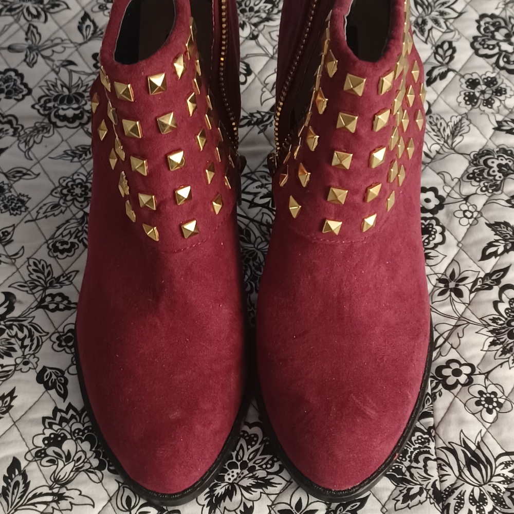 Forever 21 burgundy booties
